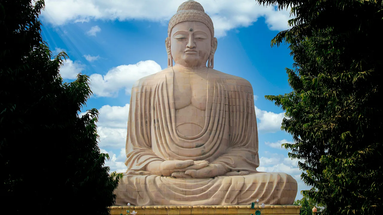 Buddha statue inside Mahabodhi Temple Bodh Gaya