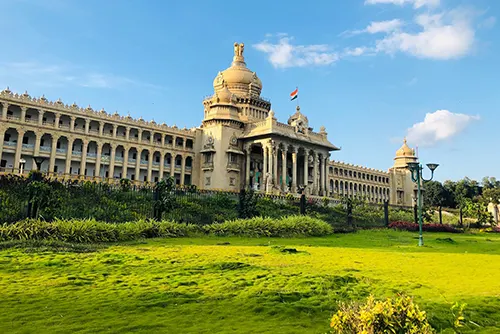 Karnataka tourism with Hampi ruins, Mysore palace and hill stations