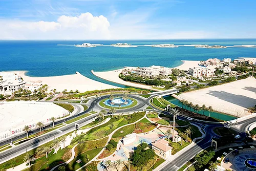 Qatar tourism with desert adventures, modern skyline and cultural landmarks