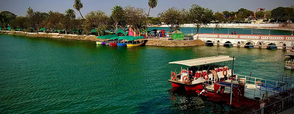 <?php echo 8 Days 7 Nights Luxury Gujarat Holiday With Premium Hotels and Private Services ?>