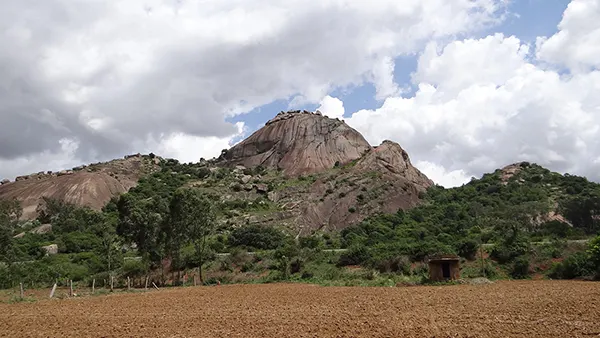 <?php echo Twin Temples of Mosale Near Hassan ?>