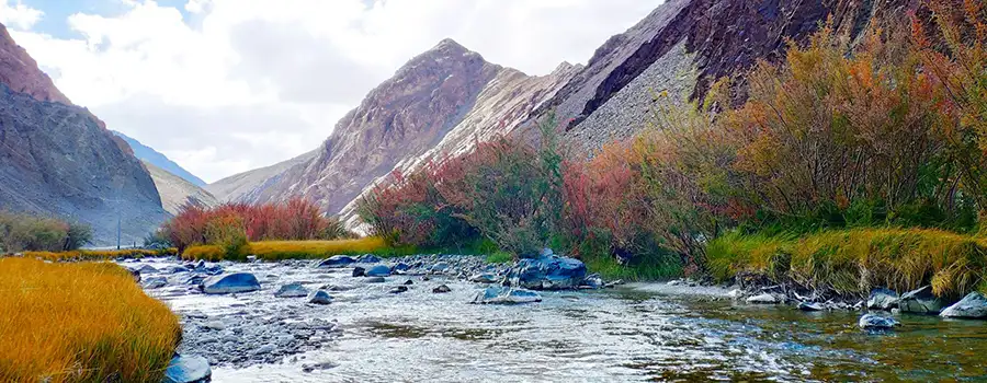 <?php echo Private Kashmir Tour Booking with Local Guide ?>