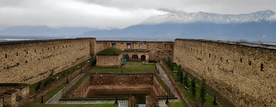 <?php echo Plan Srinagar Holiday with Private Sightseeing ?>