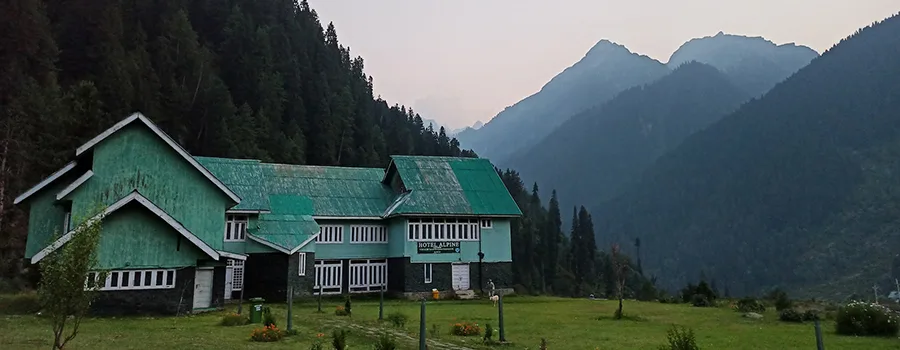 <?php echo Best Kashmir Nature Adventure Holiday ?>