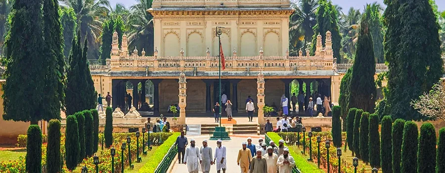 <?php echo Senior Group Travel Mandya With On-Call Assistance ?>