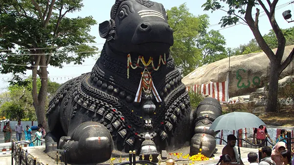 <?php echo Melukote temple tour ?>