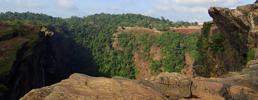 <?php echo Romantic getaways in Shivamogga for senior couples ?>
