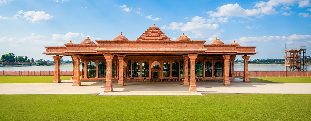 <?php echo Shri Ram Mandir Darshan Tour With Hotel ?>