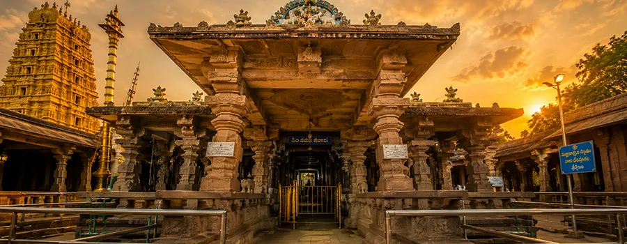 <?php echo Same Day Athiseeghra Darshan Package Srisailam ?>