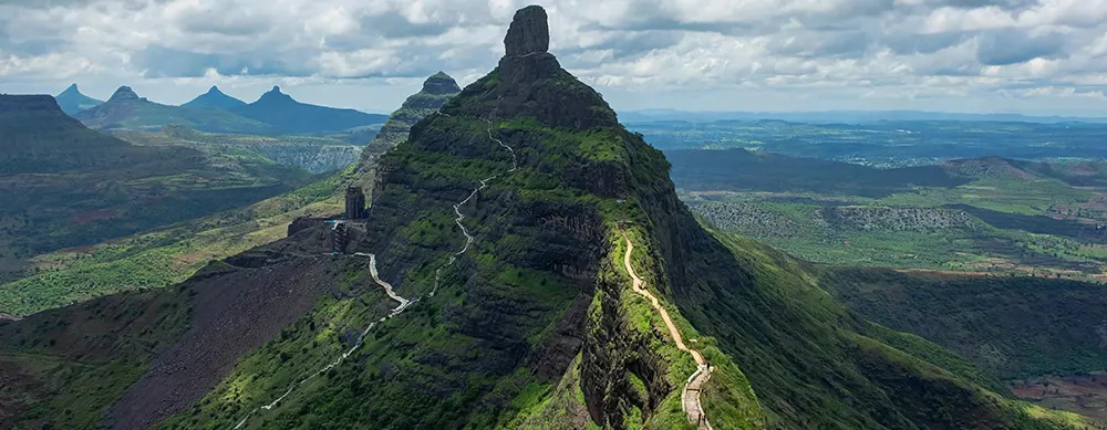 <?php echo Senior citizen and family pilgrimage to Trimbakeshwar with assistance ?>