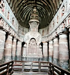 Discover caves, forts, and vibrant cities of Maharashtra