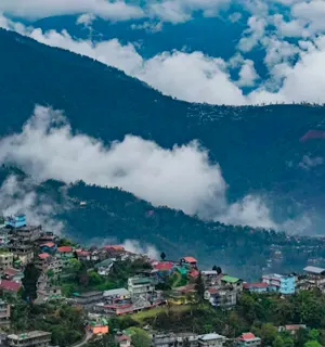 Discover colonial heritage, art, and nature in West Bengal