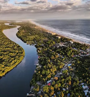 Discover El Salvador’s volcanoes, lakes, and cultural heritage