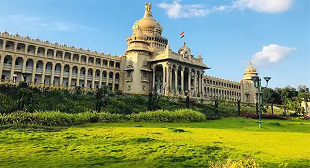 Bangalore city tour featuring gardens, nightlife, heritage spots, and urban travel experiences
