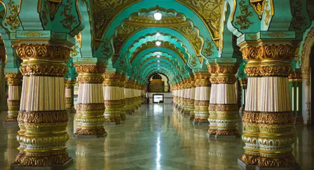 Mysore tourism showcasing grand palaces, royal heritage, cultural travel, and sightseeing