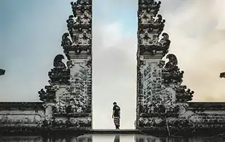 Bali honeymoon tour package with Ubud Nusa Penida beaches and romantic holiday