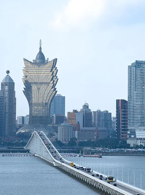 Macau travel highlights featuring iconic attractions and renowned sightseeing destinations
