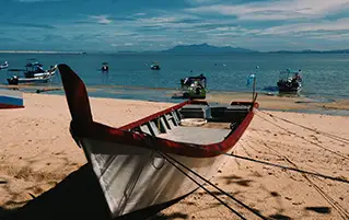 Malaysia trip package with Kuala Lumpur city lights and Genting Highlands mountain fun