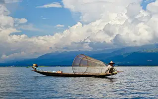 Enjoy scenic Bagan and Inle Lake travel packages across Myanmar tourism highlights