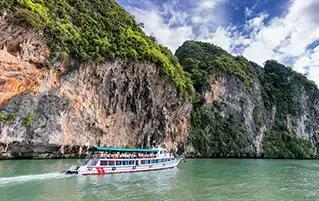 Bangkok cultural tour package with temples markets and river cruise travel Thailand