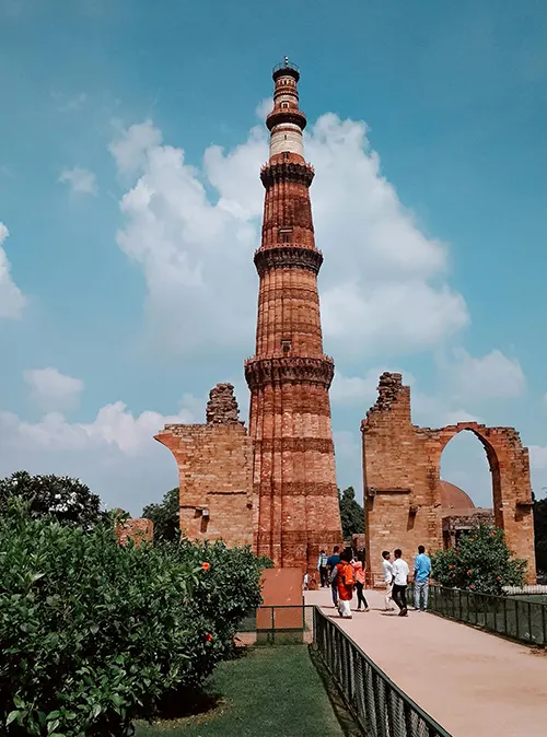 Delhi attractions tour covering iconic landmarks monuments and heritage tourism highlights