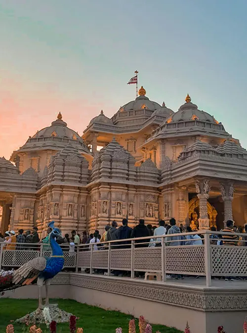 Delhi spiritual tour covering temples sacred rituals and divine religious travel experiences