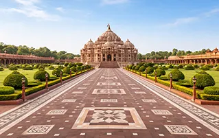 Gujarat city tour exploring Ahmedabad heritage and Vadodara cultural attractions travel