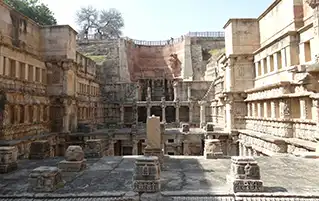 Gujarat heritage tour exploring Modhera Sun Temple and Rani Ki Vav stepwell architecture