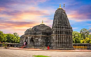 Shirdi and Nashik spiritual tour packages in Maharashtra for Sai Baba darshan trip