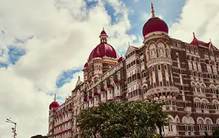 Mumbai city highlights tour packages in Maharashtra with heritage temples and coastal travel