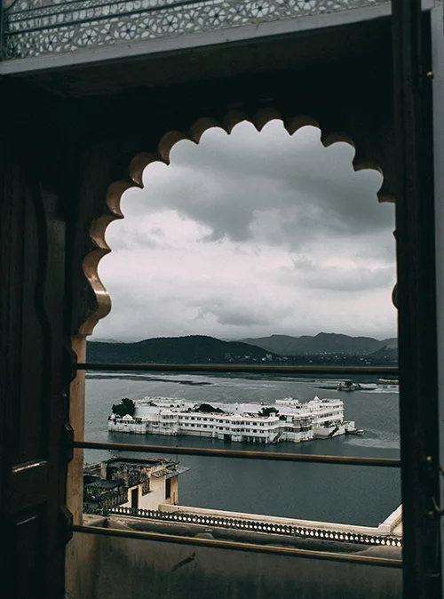 Udaipur City Palace showcasing Rajasthan tourism landmarks and royal heritage travel attraction