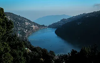 Uttarakhand holiday exploring Nainital lakes and Mukteshwar hills with peaceful scenic travel