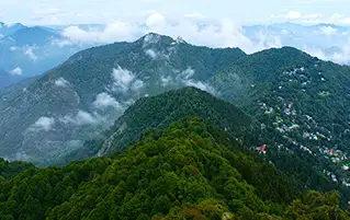 Uttarakhand tour blending scenic hills and spiritual travel across peaceful Himalayan destinations