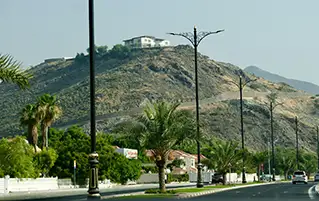 UAE coastal holiday tour exploring Fujairah, Dubai, and Abu Dhabi travel destinations beautifully together.
