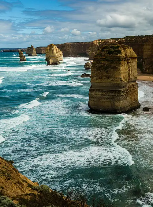 Leading tourism attractions in Australia showcasing iconic landmarks and natural wonders