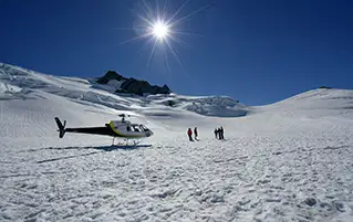 New Zealand tour package exploring spectacular North and South Island destinations and landscapes
